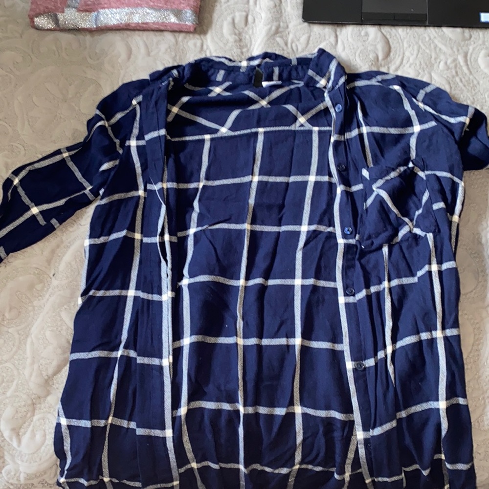 Woman’s Light Flannel H&M. Size 8/ Medium.